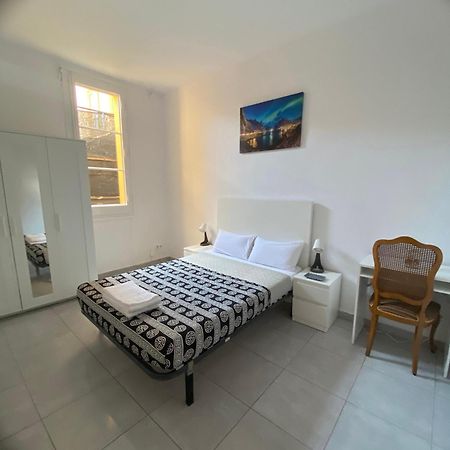 Habitacion Para Tu Estadia Corta En Bcn Apartment Barcelona Exterior photo